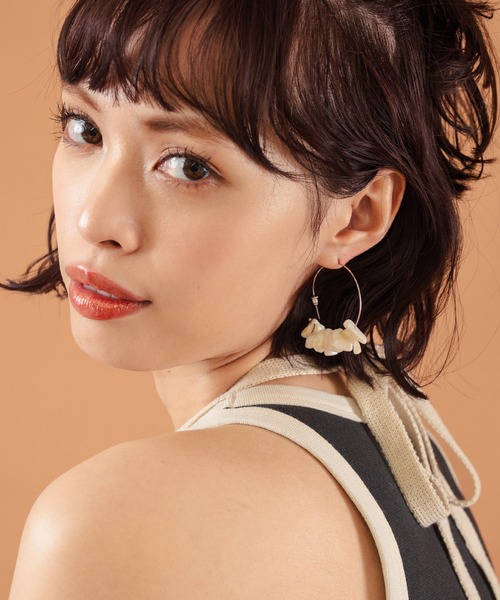 anap mimpi（アナップミンピ）の「ストーン フープ ピアス（ピアス（両耳用）・レディース・ターコイズブルー/ホワイト・FREE）」の4枚目の写真