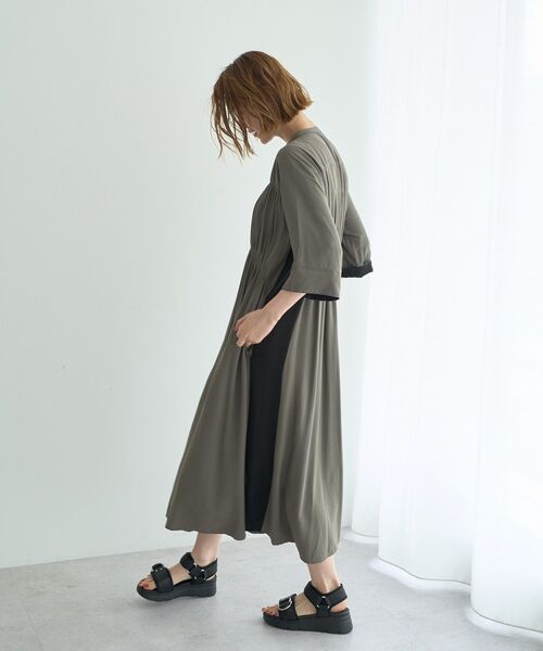 Editt by YECCA VECCA（エディットバイイェッカヴェッカ）の「ギャザー配色ワンピース（ワンピース・レディース・ブラック/グリーン/カーキ・FREE）」の9枚目の写真
