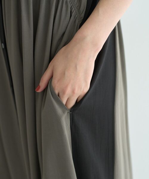 Editt by YECCA VECCA（エディットバイイェッカヴェッカ）の「ギャザー配色ワンピース（ワンピース・レディース・ブラック/グリーン/カーキ・FREE）」の12枚目の写真