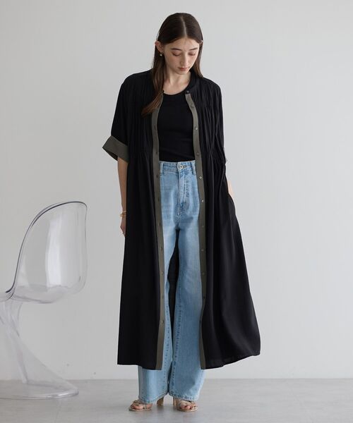 Editt by YECCA VECCA（エディットバイイェッカヴェッカ）の「ギャザー配色ワンピース（ワンピース・レディース・ブラック/グリーン/カーキ・FREE）」の2枚目の写真