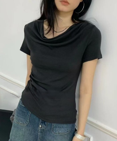 LAC-VERT(ラック・ヴェール)の「ドレープオフショルトップス(Tシャツ/カットソー・レディース・ブラック/ホワイト・FREE)」の10枚目の写真