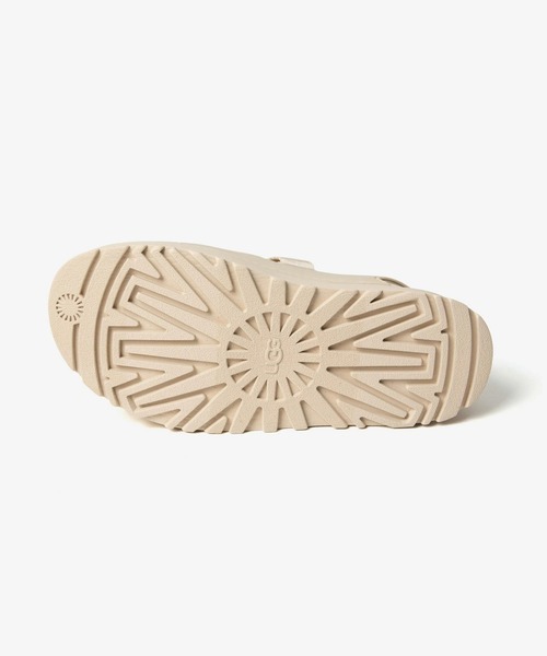 UGG(アグ)の「UGG GOLDENGLOW アグ ゴールデングロウ サンダル(サンダル・レディース・ブラック/ベージュ系2・22.0cm/23.0cm/24.0cm/25.0cm)」の14枚目の写真