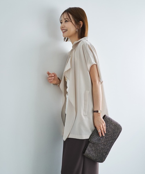 STYLE DELI(スタイルデリ)の「サラッと涼しいドレープネックオープンジャケット(その他アウター・レディース・ブラック/ライトベージュ・FREE)」の5枚目の写真