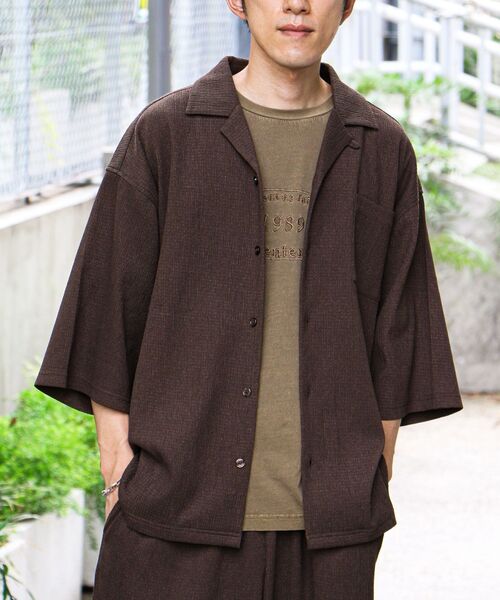 CRAFT STANDARD BOUTIQUE(クラフトスタンダードブティック)の「接触冷感/イージーケア ボンディング楊柳オープンカラーシャツ(シャツ/ブラウス・メンズ・ブラウン/ブラック・S/M/L)」の2枚目の写真