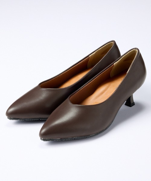 7days Life Styling(セブンデイズライフスタイリング)の「【ゆったり幅広】ポインテッドトゥパンプス(低反発中敷)(ワイズ4E)(パンプス・レディース・ダークブラウン/ブラック/グレイッシュベージュ・23.0cm/23.5cm/24.0cm/24.5cm/25.0cm/25.5cm/26.0cm/26.5cm/27.0cm)」の1枚目の写真