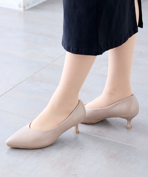 7days Life Styling(セブンデイズライフスタイリング)の「【ゆったり幅広】ポインテッドトゥパンプス(低反発中敷)(ワイズ4E)(パンプス・レディース・ダークブラウン/ブラック/グレイッシュベージュ・23.0cm/23.5cm/24.0cm/24.5cm/25.0cm/25.5cm/26.0cm/26.5cm/27.0cm)」の6枚目の写真