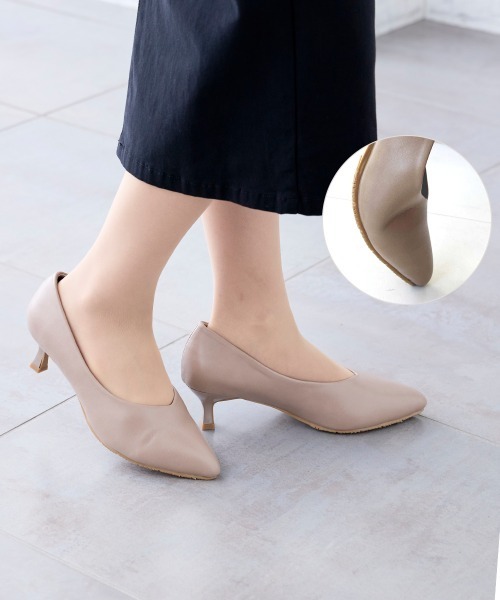 7days Life Styling(セブンデイズライフスタイリング)の「【ゆったり幅広】ポインテッドトゥパンプス(低反発中敷)(ワイズ4E)(パンプス・レディース・ダークブラウン/ブラック/グレイッシュベージュ・23.0cm/23.5cm/24.0cm/24.5cm/25.0cm/25.5cm/26.0cm/26.5cm/27.0cm)」の9枚目の写真