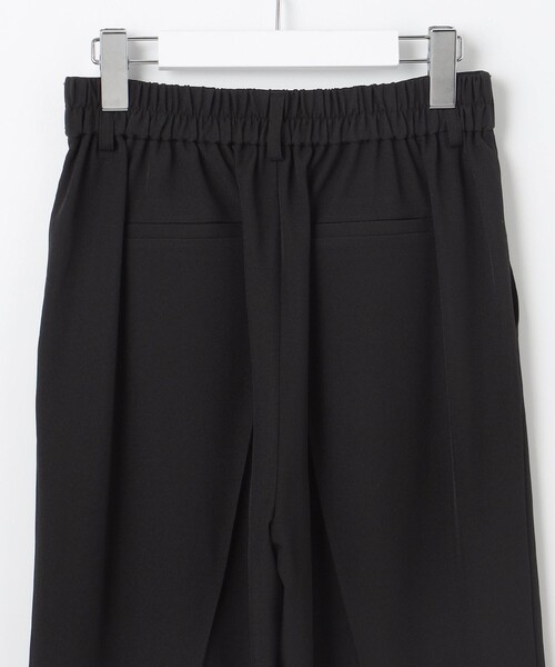 Feroux(フェルゥ)の「NEW美シルエットテーパード パンツ(その他パンツ・レディース・ブラック系/ベージュ系・SMALL/MEDIUM/X-SMALL)」の10枚目の写真