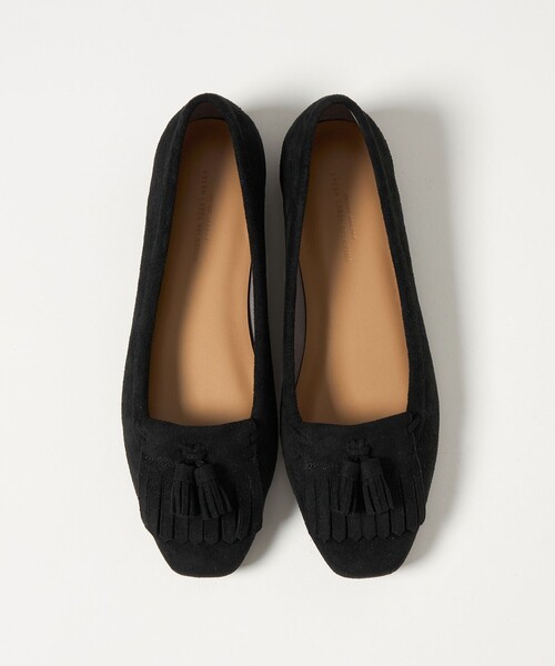 green label relaxing(グリーンレーベルリラクシング)の「【WEB限定】キルトタッセル フラットシューズ 撥水(その他シューズ・レディース・ベージュ/ブラック/ホワイト/ライトグレー・23.5cm/23cm/25cm/24.5cm/24cm)」の3枚目の写真