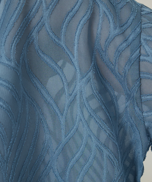 abahouse mavie(アバハウスマヴィ)の「シアージャガードブラウス(シャツ/ブラウス・レディース・ブラック/オフホワイト/グレイッシュブルー・フリー)」の15枚目の写真