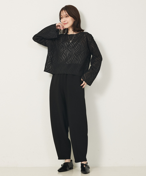 abahouse mavie(アバハウスマヴィ)の「シアージャガードブラウス(シャツ/ブラウス・レディース・ブラック/オフホワイト/グレイッシュブルー・フリー)」の17枚目の写真