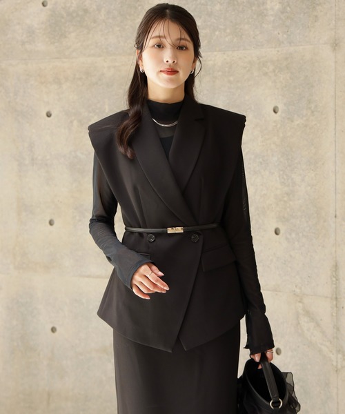 DRESS PLUS（ドレスプラス）の「ジャケット風に羽織れてジレベスト（ベスト・レディース・ホワイト/ベージュ/ブラック・M/S）」の3枚目の写真