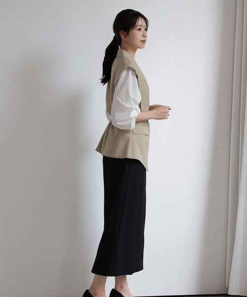 DRESS PLUS（ドレスプラス）の「ジャケット風に羽織れてジレベスト（ベスト・レディース・ホワイト/ベージュ/ブラック・M/S）」の12枚目の写真