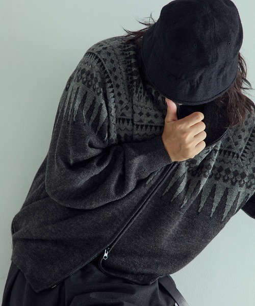 EGO TRIPPING（エゴトリッピング）の「mcg3679-ARROWKNIT ニットカーディガン（カーディガン/ボレロ・メンズ・グレー系その他/チャコールグレー×ブラック/ネイビー系/ブラック系その他・46/48）」の2枚目の写真