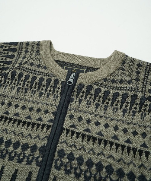 EGO TRIPPING（エゴトリッピング）の「mcg3679-ARROWKNIT ニットカーディガン（カーディガン/ボレロ・メンズ・グレー系その他/チャコールグレー×ブラック/ネイビー系/ブラック系その他・46/48）」の17枚目の写真