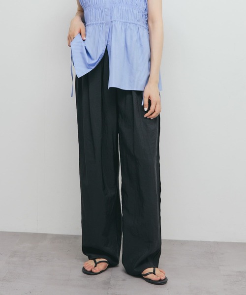 KBF(ケイビーエフ)の「タックイージーパンツ(その他パンツ・レディース・ライトベージュ/ネイビー・ONE)」の5枚目の写真