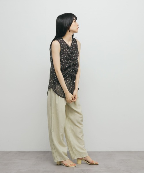 KBF(ケイビーエフ)の「タックイージーパンツ(その他パンツ・レディース・ライトベージュ/ネイビー・ONE)」の17枚目の写真