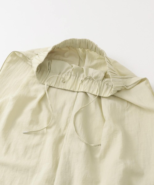 KBF(ケイビーエフ)の「タックイージーパンツ(その他パンツ・レディース・ライトベージュ/ネイビー・ONE)」の21枚目の写真