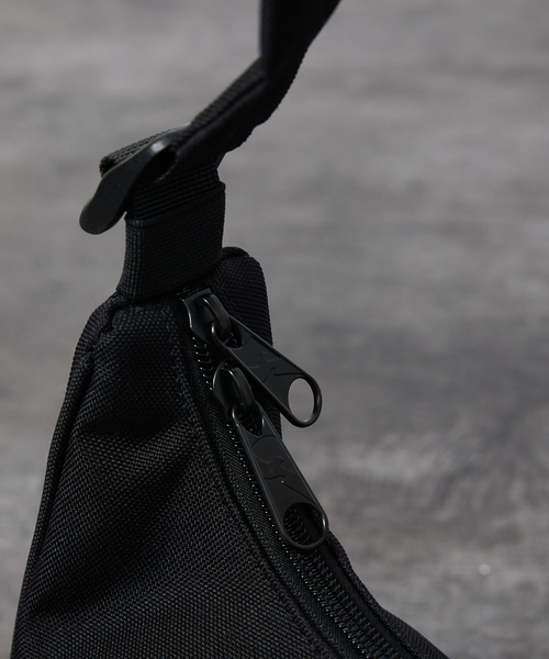 OUTDOOR PRODUCTS（アウトドアプロダクツ）の「【OUTDOOR PRODUCTS / アウトドアプロダクツ】ONE Shoulder Strap BAG/ワンショルダーバッグ/ユニセックス/251105（バックパック/リュック・メンズ・ブラック/ブラウン/カーキ・フリー）」の11枚目の写真