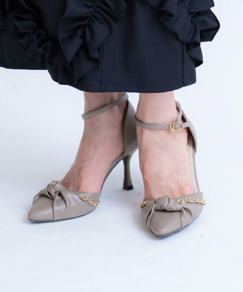 NOELA（ノエラ）の「ツイストデザインチェーンパンプス（パンプス・レディース・ベージュ/オフホワイト・L/M/S）」の10枚目の写真