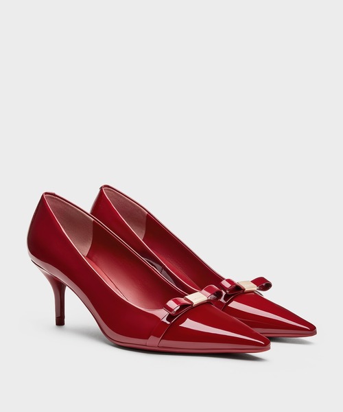 CHARLES & KEITH(チャールズ & キース)の「Dorian ドリアン パテントボウポインテッドトゥスティレットヒールパンプス(パンプス・レディース・レッド/ダークブラウン/ブラック系その他6/ブラウン系その他3・22.5cm/22cm/25.5cm/25cm/24.5cm/23.5cm/23cm)」の5枚目の写真