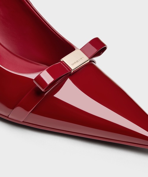 CHARLES & KEITH(チャールズ & キース)の「Dorian ドリアン パテントボウポインテッドトゥスティレットヒールパンプス(パンプス・レディース・レッド/ダークブラウン/ブラック系その他6/ブラウン系その他3・22.5cm/22cm/25.5cm/25cm/24.5cm/23.5cm/23cm)」の7枚目の写真