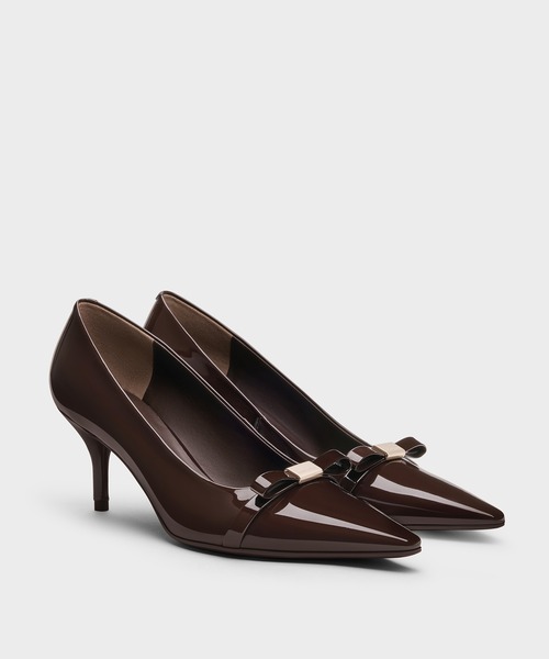 CHARLES & KEITH(チャールズ & キース)の「Dorian ドリアン パテントボウポインテッドトゥスティレットヒールパンプス(パンプス・レディース・レッド/ダークブラウン/ブラック系その他6/ブラウン系その他3・22.5cm/22cm/25.5cm/25cm/24.5cm/23.5cm/23cm)」の9枚目の写真