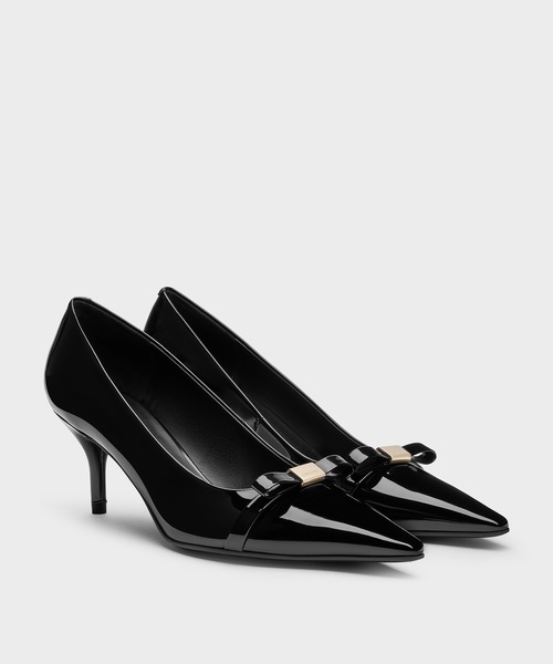 CHARLES & KEITH(チャールズ & キース)の「Dorian ドリアン パテントボウポインテッドトゥスティレットヒールパンプス(パンプス・レディース・レッド/ダークブラウン/ブラック系その他6/ブラウン系その他3・22.5cm/22cm/25.5cm/25cm/24.5cm/23.5cm/23cm)」の17枚目の写真