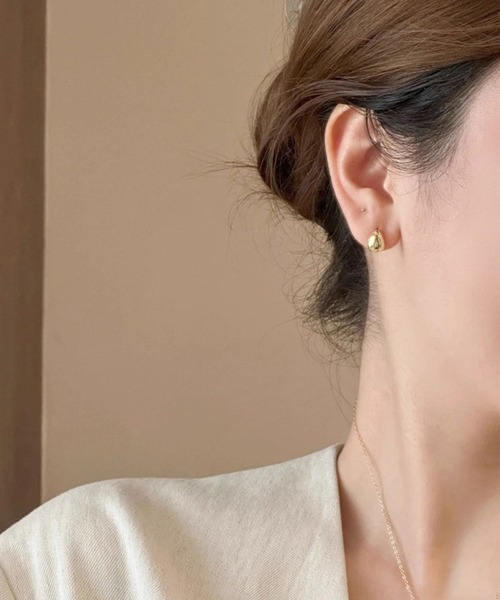 yu-ka(ユーカ)の「YU-KA:ミニドロップピアス mini drop pierce(ピアス(両耳用)・レディース・ゴールド・FREE)」の2枚目の写真