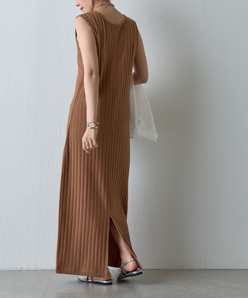 COLONY 2139（コロニートゥーワンスリーナイン）の「カットワイドリブノースリーブワンピース（ワンピース・レディース・ブラウン/グレー/ブラック・FREE）」の20枚目の写真