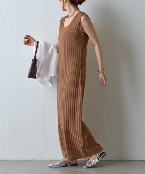 COLONY 2139（コロニートゥーワンスリーナイン）の「カットワイドリブノースリーブワンピース（ワンピース・レディース・ブラウン/グレー/ブラック・FREE）」の19枚目の写真