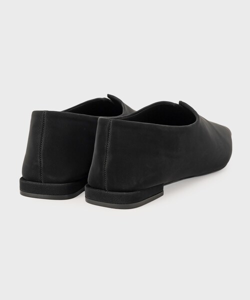 INDIVI（インディヴィ）の「スリットデザイン パンプス（パンプス・レディース・ブラウン系/ブラック・25/45/35）」の5枚目の写真