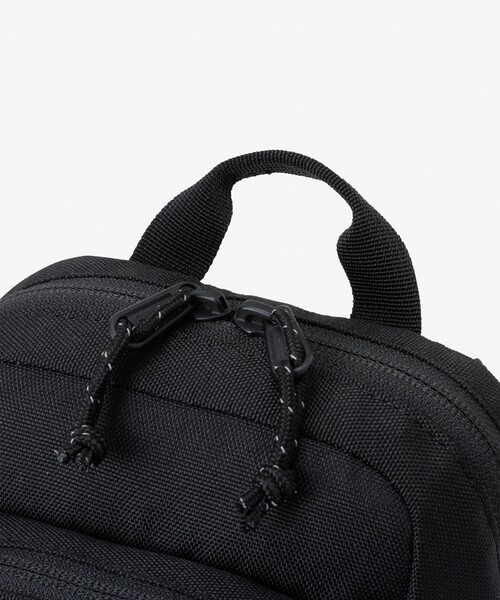 THE NORTH FACE（ザノースフェイス）の「THE NORTH FACE/ザ・ノース・フェイス Boulder Mini Shoulder ボルダーミニショルダー / NM72358（ショルダーバッグ・メンズ・ベージュ/ブラック/グレー・ONE SIZE）」の5枚目の写真