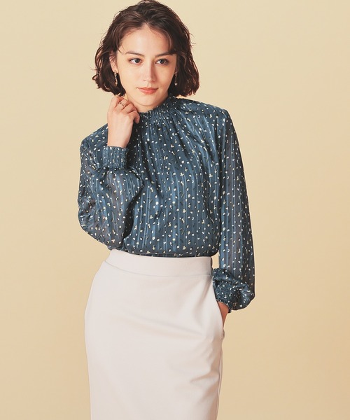 GLACIER lusso（グラシアルッソ）の「総柄ハイネックブラウス（シャツ/ブラウス・レディース・ネイビー系/グリーン系その他/レッド系その他/ホワイト系その他・S/M/LL/L）」の19枚目の写真