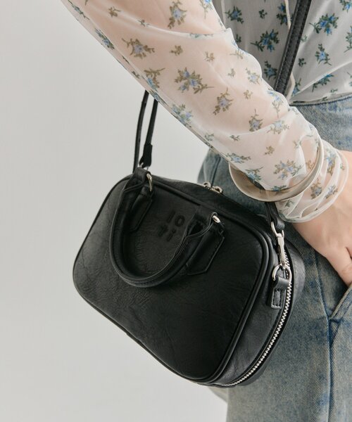 mline(エムライン)の「loti ロゴスクエアBAG(ボストンバッグ・レディース・ブラウン/キャメル/ブラック・ONE SIZE)」の7枚目の写真