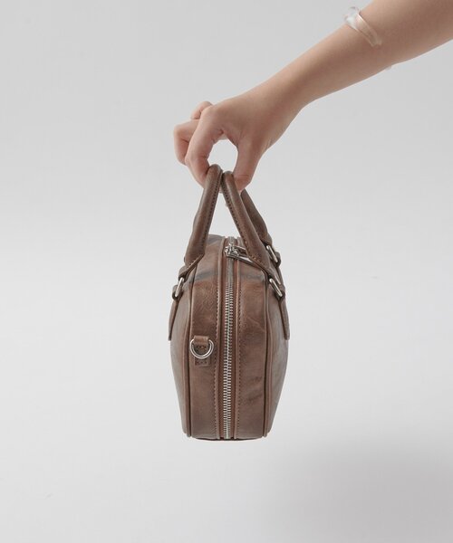 mline(エムライン)の「loti ロゴスクエアBAG(ボストンバッグ・レディース・ブラウン/キャメル/ブラック・ONE SIZE)」の15枚目の写真