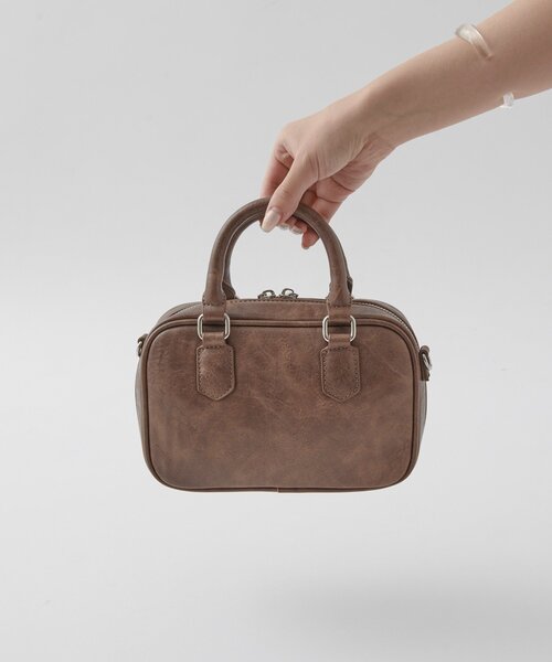 mline(エムライン)の「loti ロゴスクエアBAG(ボストンバッグ・レディース・ブラウン/キャメル/ブラック・ONE SIZE)」の16枚目の写真