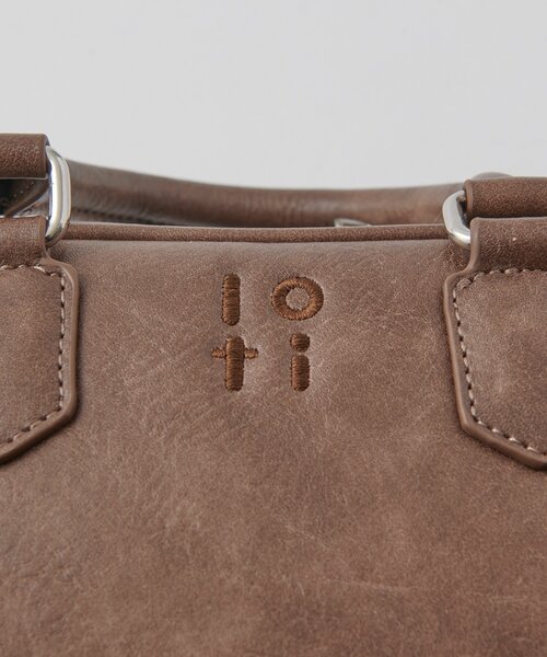 mline(エムライン)の「loti ロゴスクエアBAG(ボストンバッグ・レディース・ブラウン/キャメル/ブラック・ONE SIZE)」の21枚目の写真