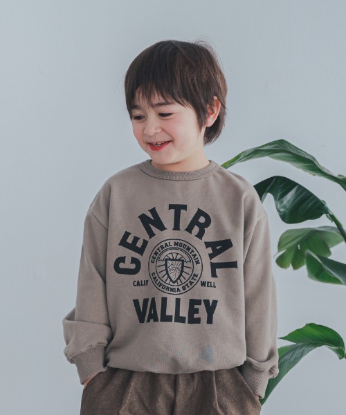 ZERO standerd(ゼロスタンダード)の「zero standard/ゼロスタンダード CENTRAL トレーナー(スウェット・キッズ・レッド/ベージュ/チャコールグレー・140cm/130cm/120cm/110cm/160cm/150cm/100cm)」の1枚目の写真