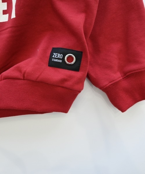 ZERO standerd(ゼロスタンダード)の「zero standard/ゼロスタンダード CENTRAL トレーナー(スウェット・キッズ・レッド/ベージュ/チャコールグレー・140cm/130cm/120cm/110cm/160cm/150cm/100cm)」の21枚目の写真
