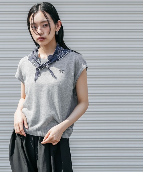 mili an deni（ミリアンデニ）の「バンダナスカーフ付き半袖ニットトップス（ニット/セーター・レディース・ネイビー/オフホワイト/グレー・M）」の7枚目の写真