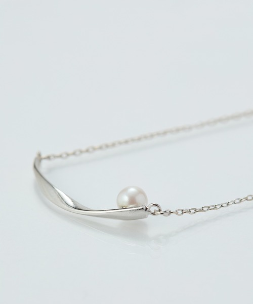 Phoebe(フィービィー)の「【金属アレルギー対応】スライヴパールネックレス/全長:43~46cm/ニッケルフリー(ネックレス・レディース・イエローゴールド/シルバー・FREE)」の12枚目の写真