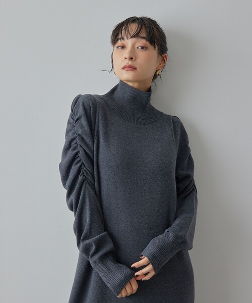 EMMEL REFINES＞EM ギャザーパフスリーブ タートルニット ワンピース