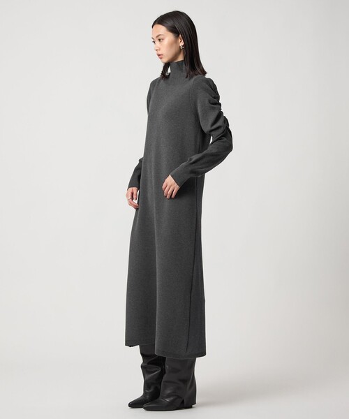 EMMEL REFINES＞EM ギャザーパフスリーブ タートルニット ワンピース