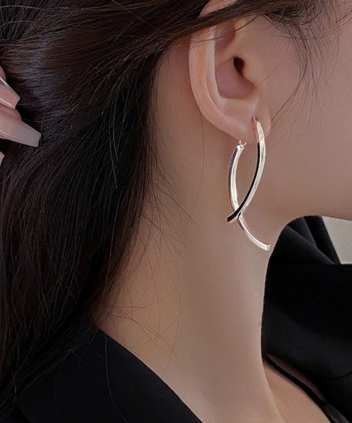 セール】メタリック カーブ ライン クロス ピアス（ピアス（両耳用