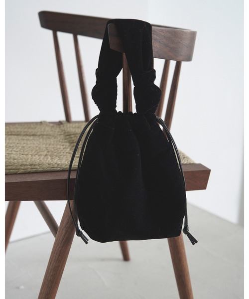 anuke（アンヌーク）の「Velvet Mini Purse（ハンドバッグ・レディース・ブラック/カーキ・FREE）」の8枚目の写真