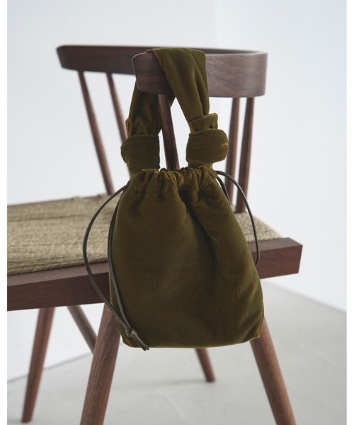 anuke（アンヌーク）の「Velvet Mini Purse（ハンドバッグ・レディース・ブラック/カーキ・FREE）」の9枚目の写真