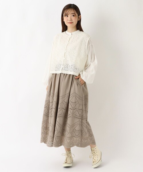 one'sterrace（ワンズテラス）の「スカラップ刺繍 裏地付スカート（スカート・レディース・ベージュ系8/アイボリー系8/ブラック系8・02）」の16枚目の写真