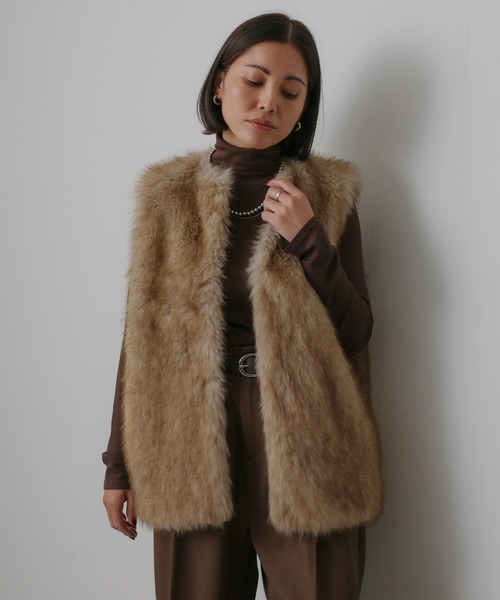 Floran(フローラン)の「ファーベスト(ベスト・レディース・モカ/ベージュ/チャコールグレー・MEDIUM)」の18枚目の写真