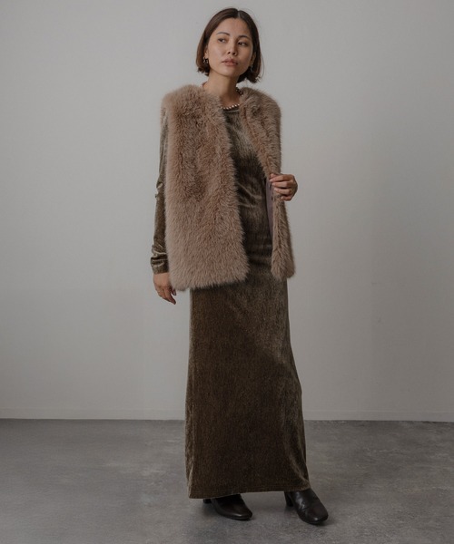 Floran(フローラン)の「ファーベスト(ベスト・レディース・モカ/ベージュ/チャコールグレー・MEDIUM)」の14枚目の写真